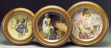 Display Cases & Display Accessories - Plate Frames, Display Plate Frame Holders