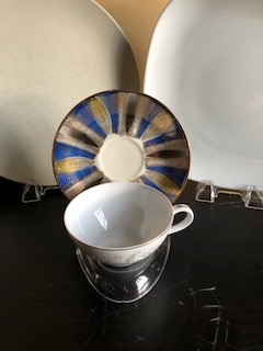 12 SMOKE COLOR New Tea Cup and Saucer Stands espresso
